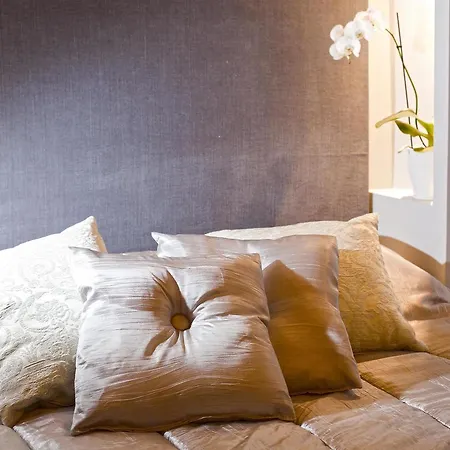 Apartment Paganica Loft Torre Argentina Rome
