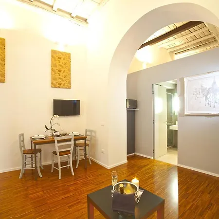 Apartment Paganica Loft Torre Argentina Rome