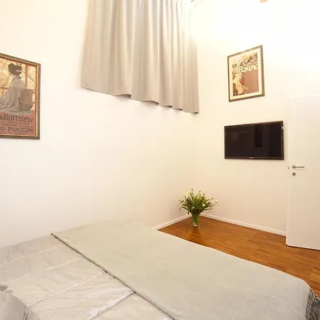 Apartment Paganica Loft Torre Argentina